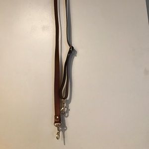 Crossbody strap.